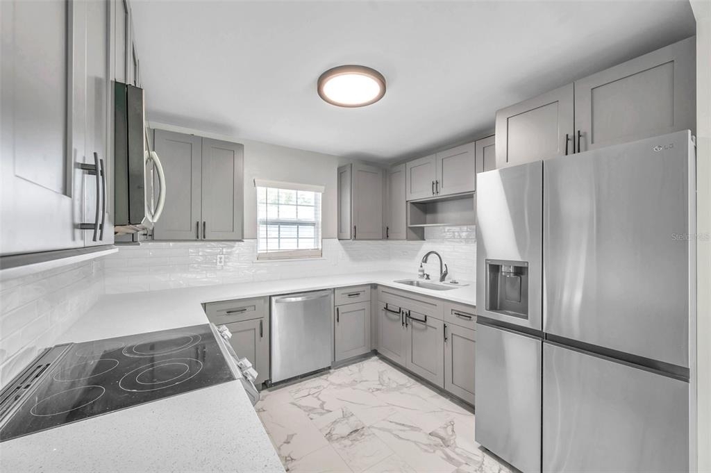 3230 51st Street N - Photo 10