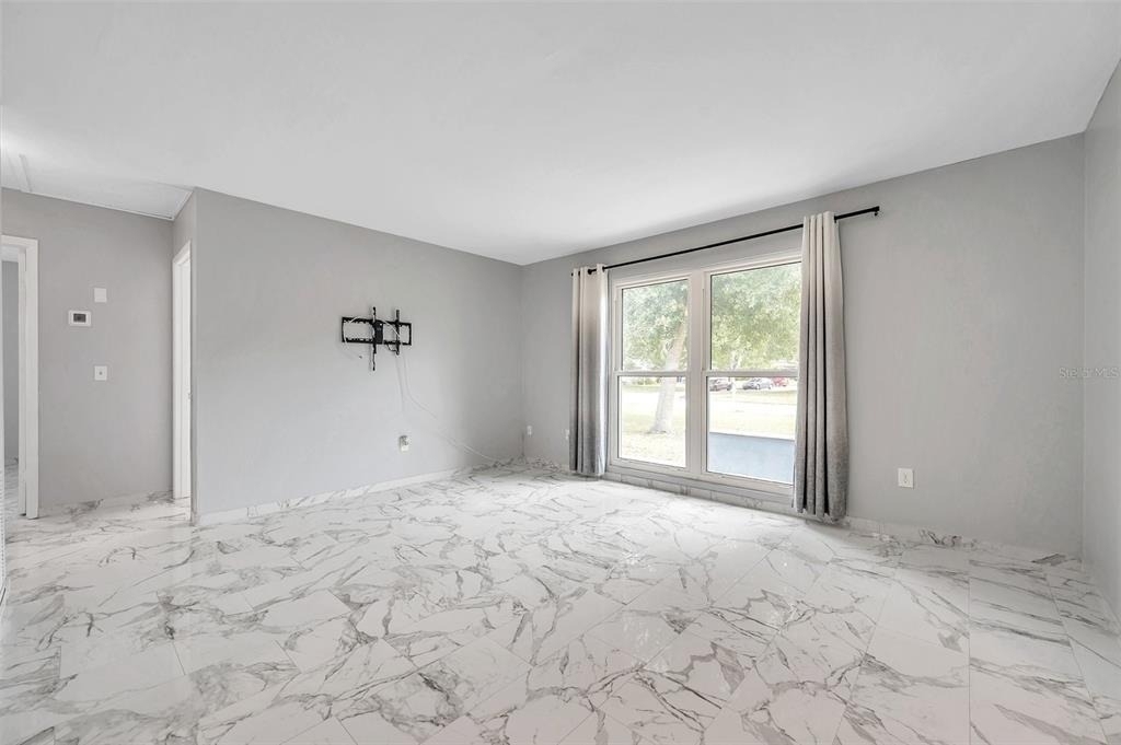 3230 51st Street N - Photo 6