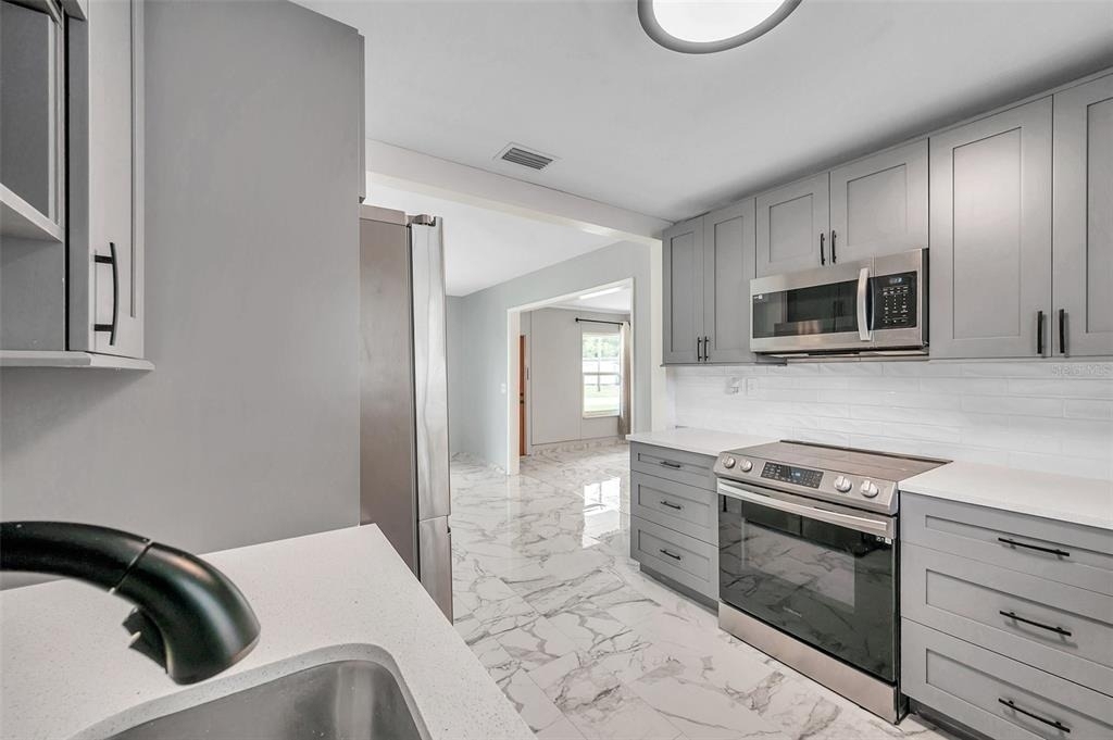 3230 51st Street N - Photo 14