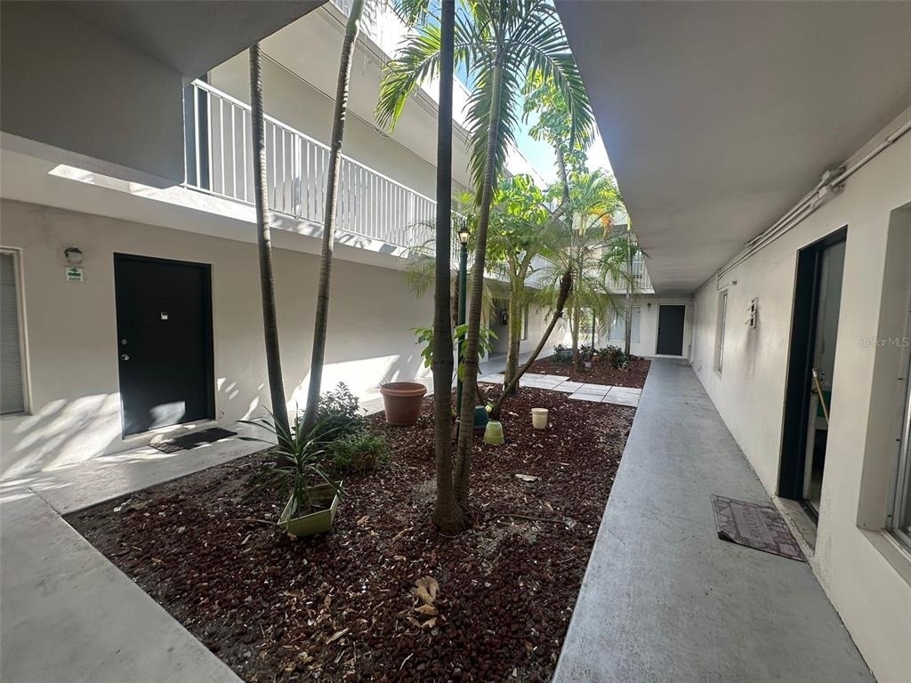 1830 Maravilla Avenue - Photo 7