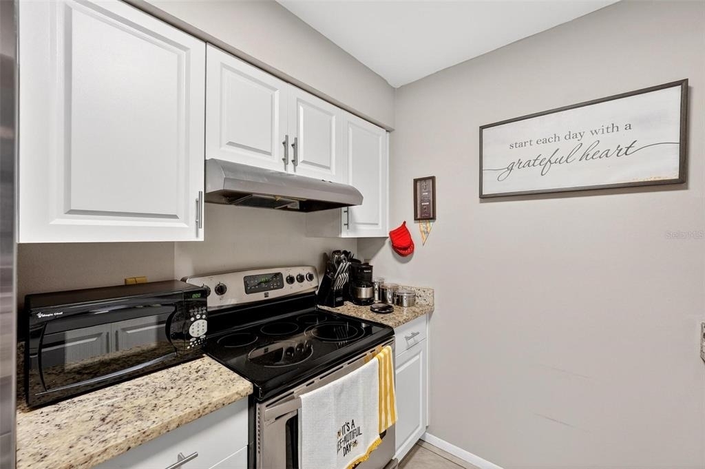 1300 Woodman Way - Photo 15