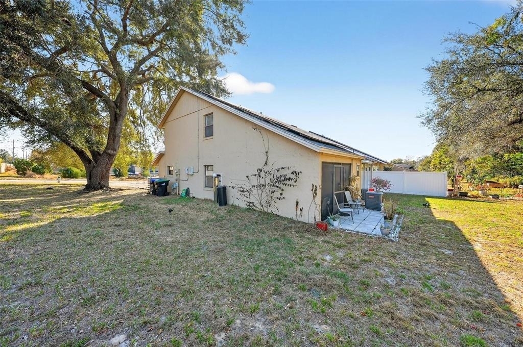 1300 Woodman Way - Photo 2