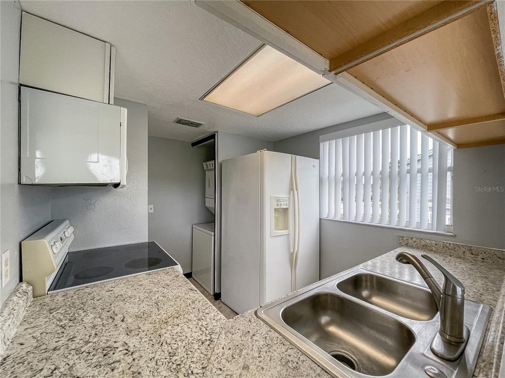 402 Orchid Drive - Photo 3