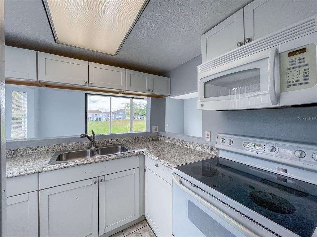 402 Orchid Drive - Photo 4
