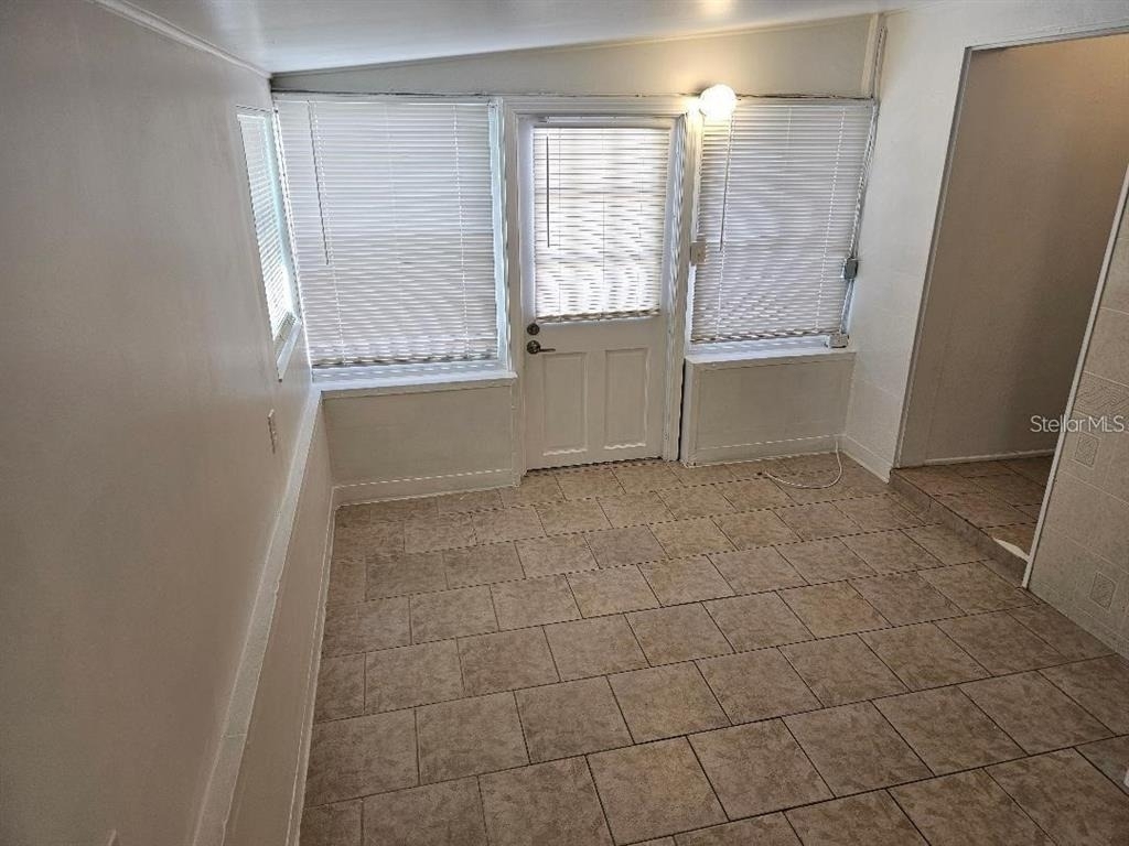 103 32nd Street Nw - Photo 1
