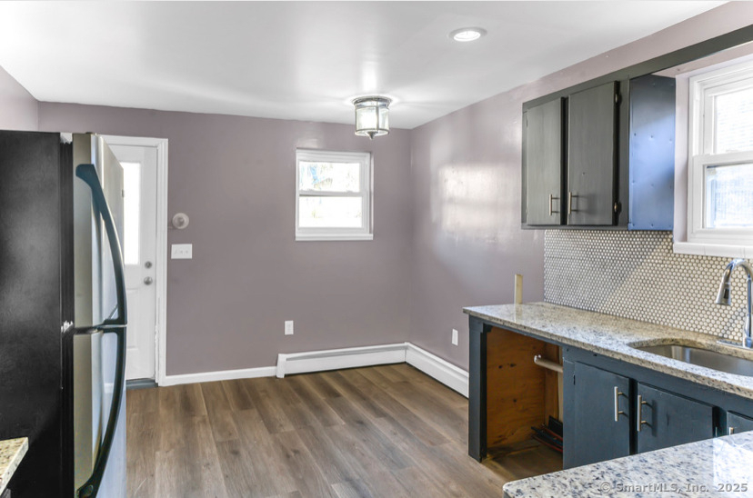 22 Wyman Street - Photo 2