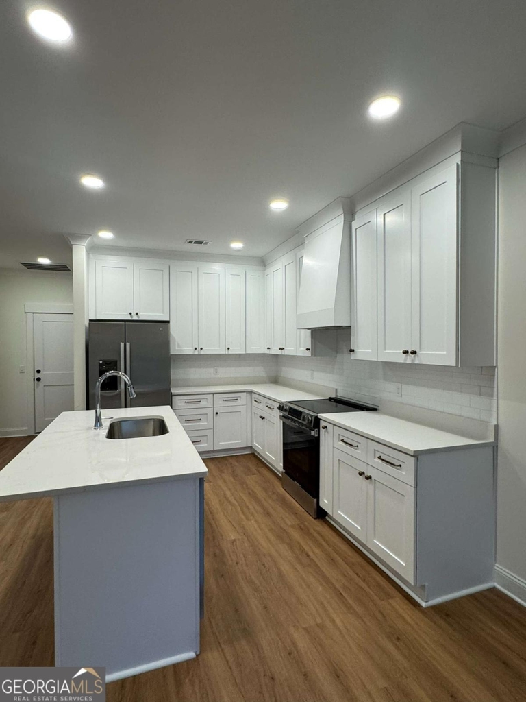 111 Longpoint Drive - Photo 6
