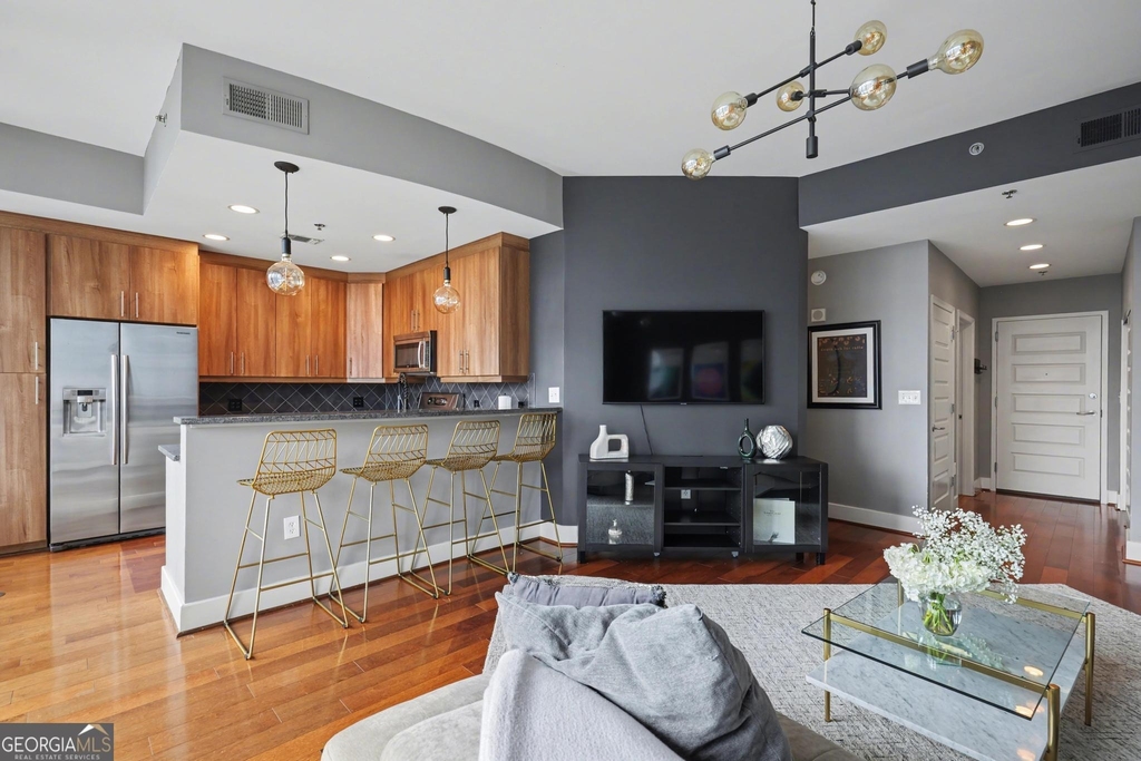 1080 Peachtree Street Ne - Photo 6