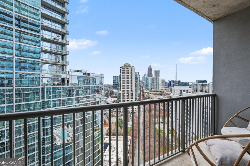 1080 Peachtree Street Ne - Photo 2