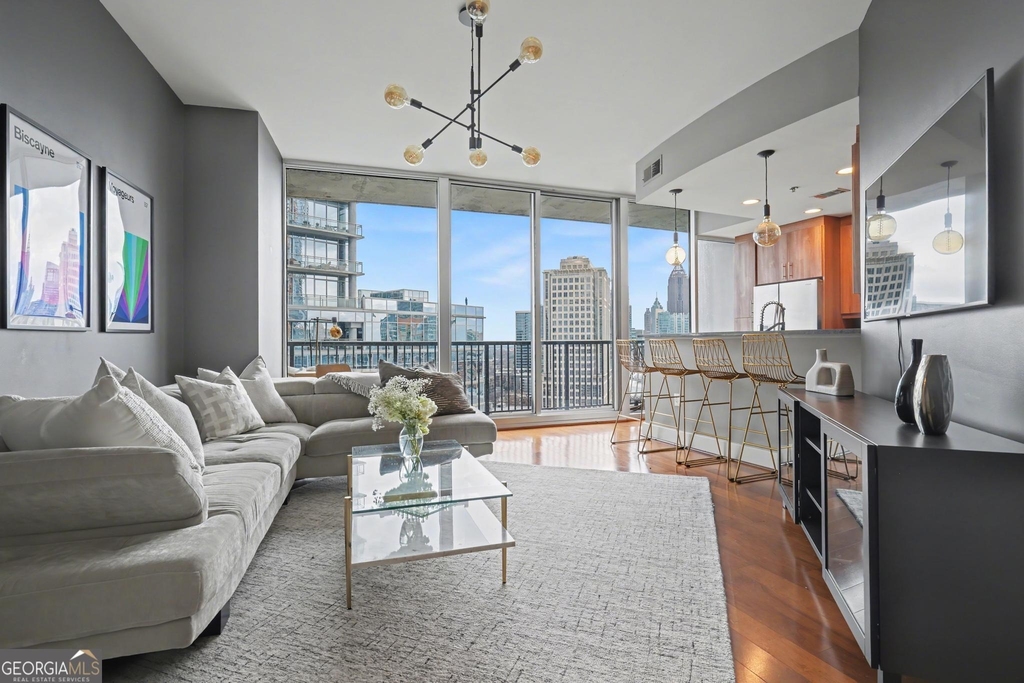1080 Peachtree Street Ne - Photo 0