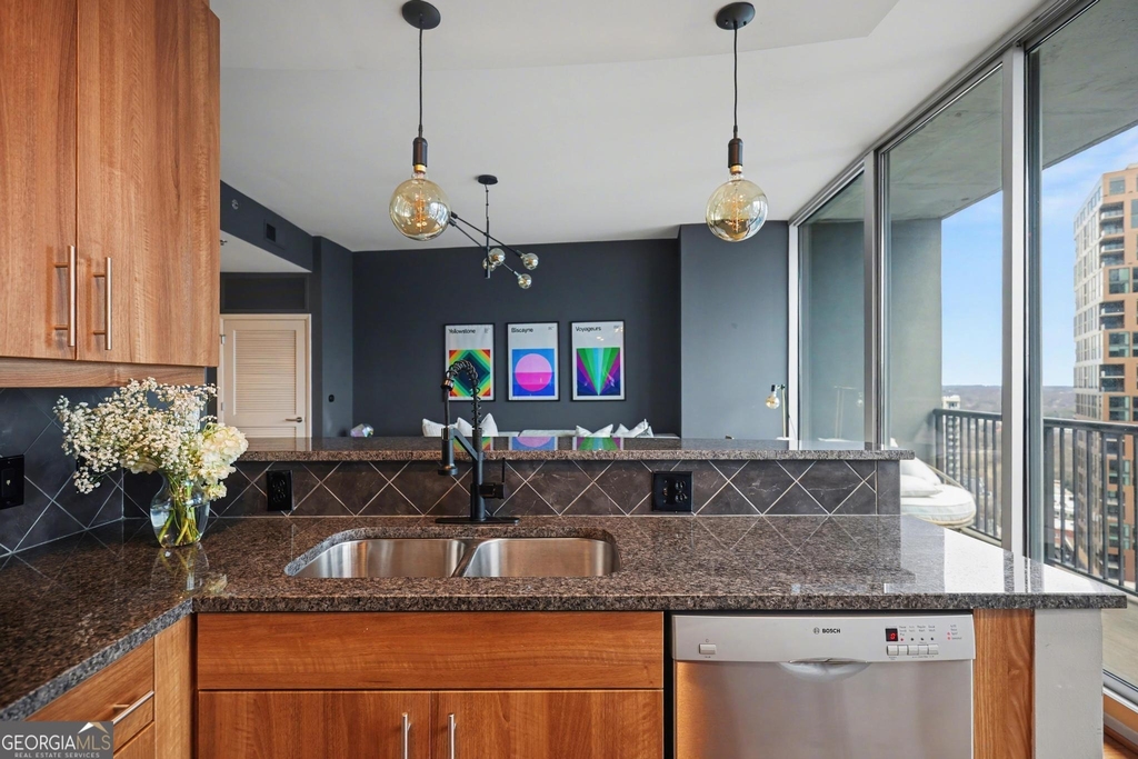 1080 Peachtree Street Ne - Photo 31