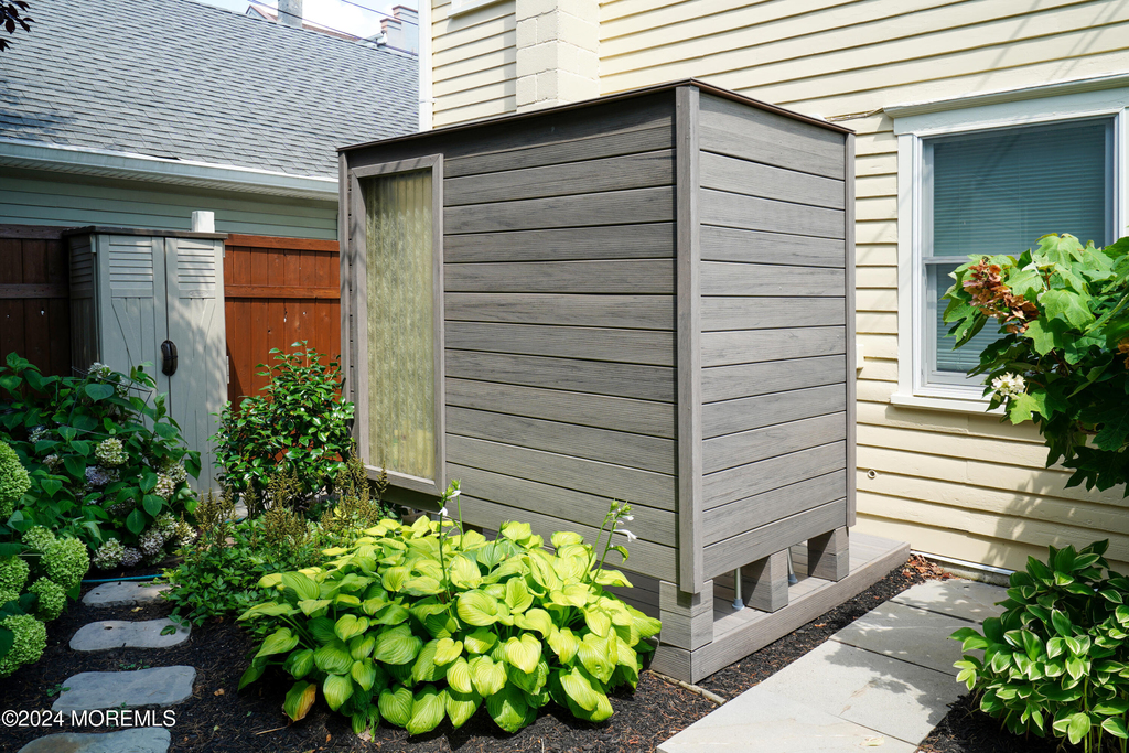 511 Asbury Avenue - Photo 38