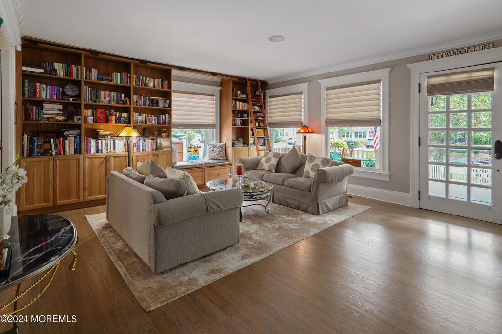 511 Asbury Avenue - Photo 6
