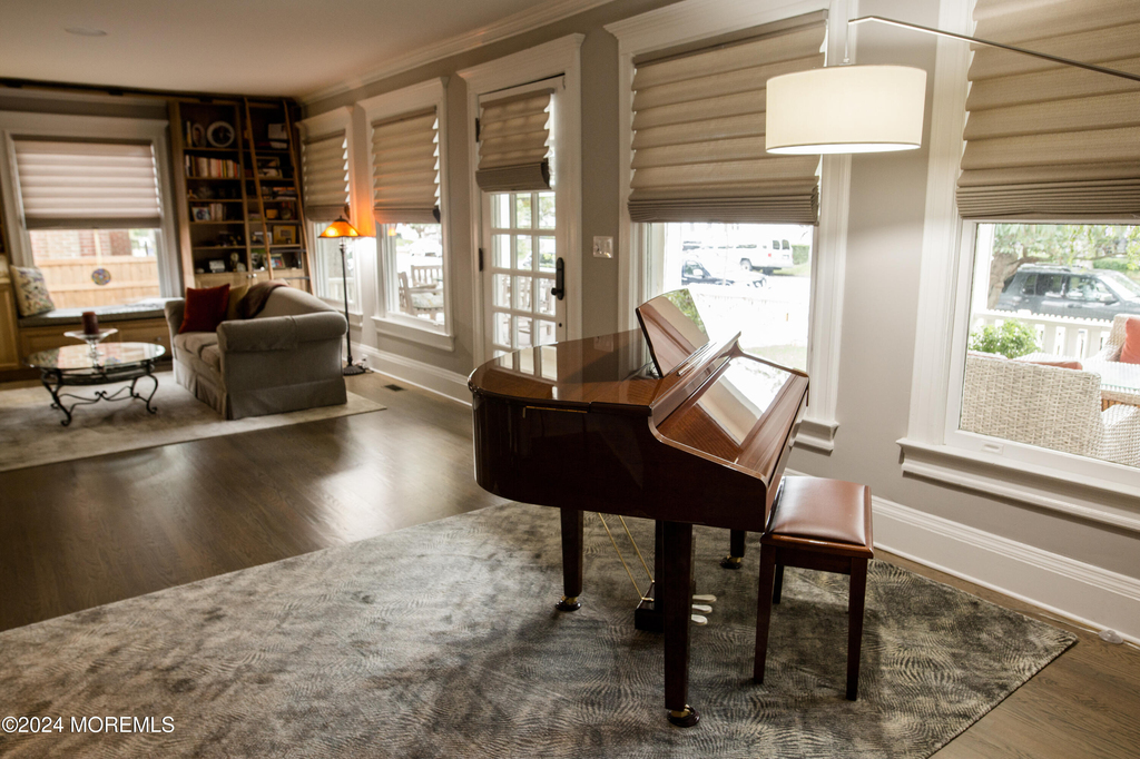 511 Asbury Avenue - Photo 8