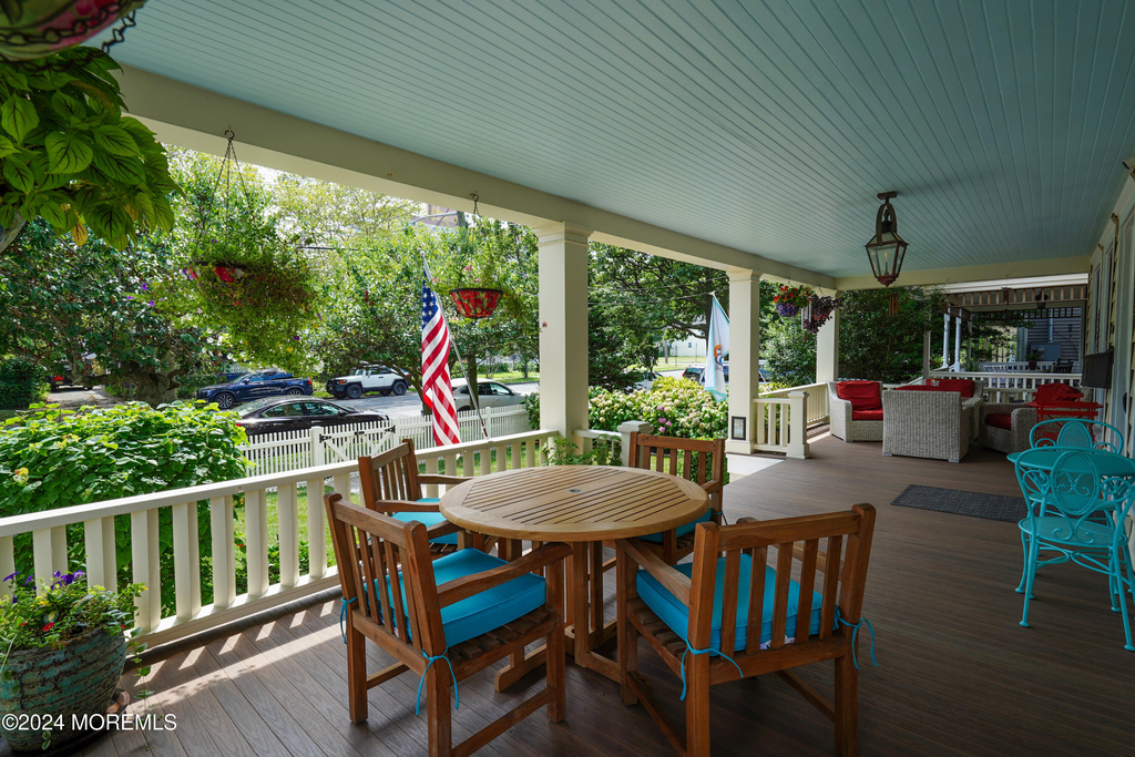 511 Asbury Avenue - Photo 3