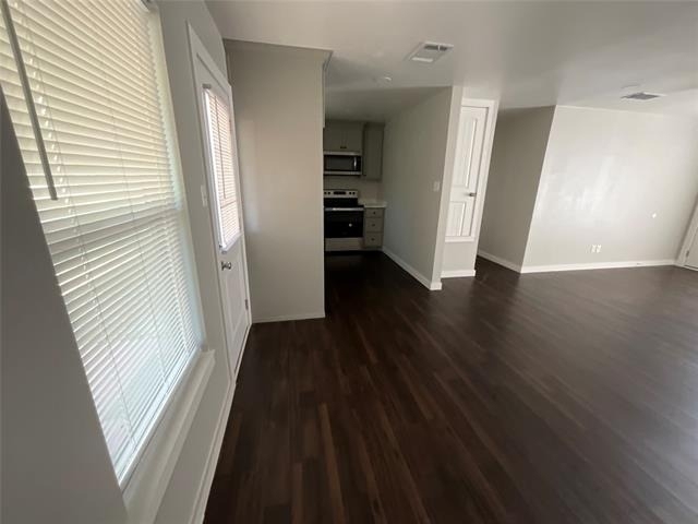 405 E Pine Street - Photo 2