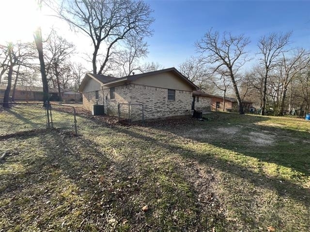 1361 Shady Lane - Photo 25