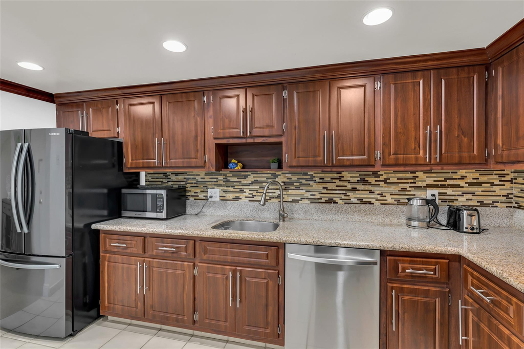 405 N Ocean Boulevard - Photo 17