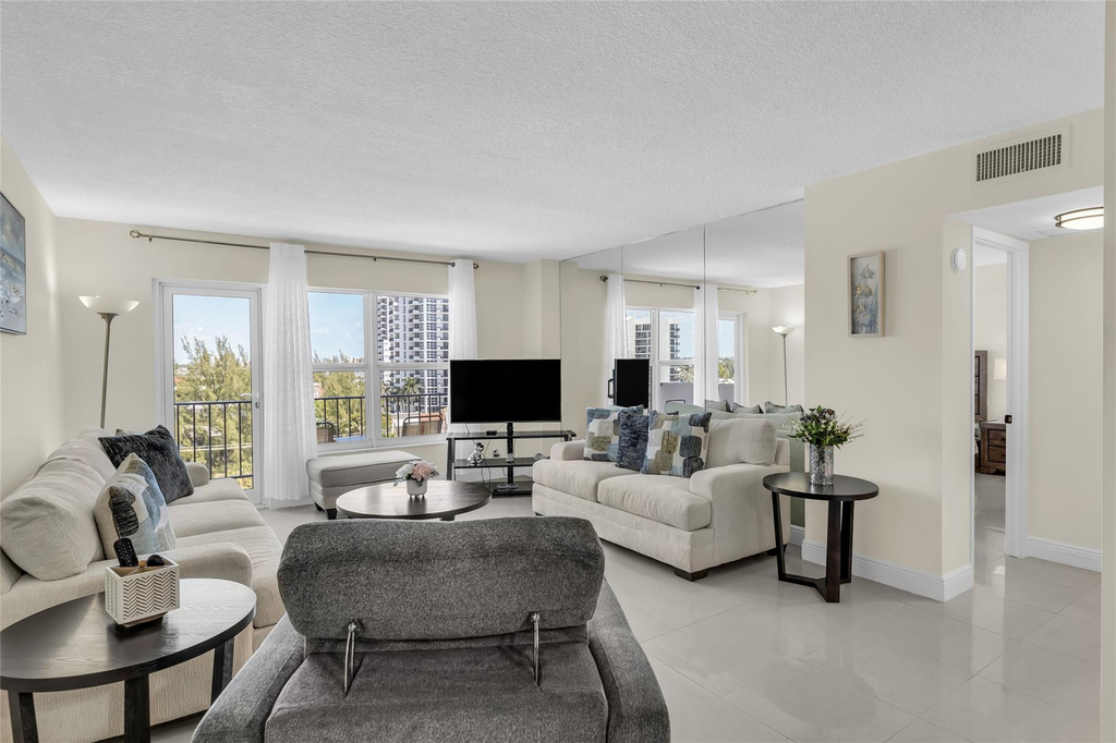 405 N Ocean Boulevard - Photo 10