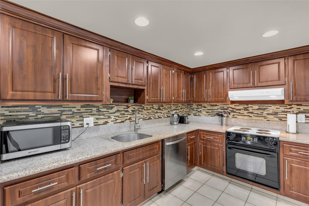 405 N Ocean Boulevard - Photo 16