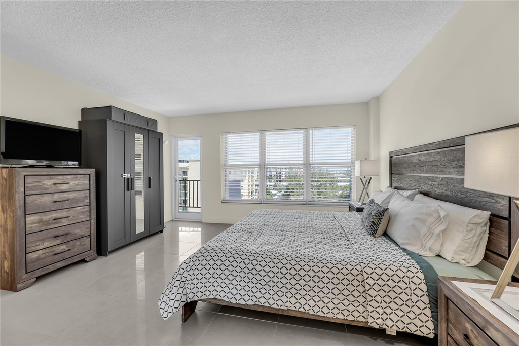 405 N Ocean Boulevard - Photo 2
