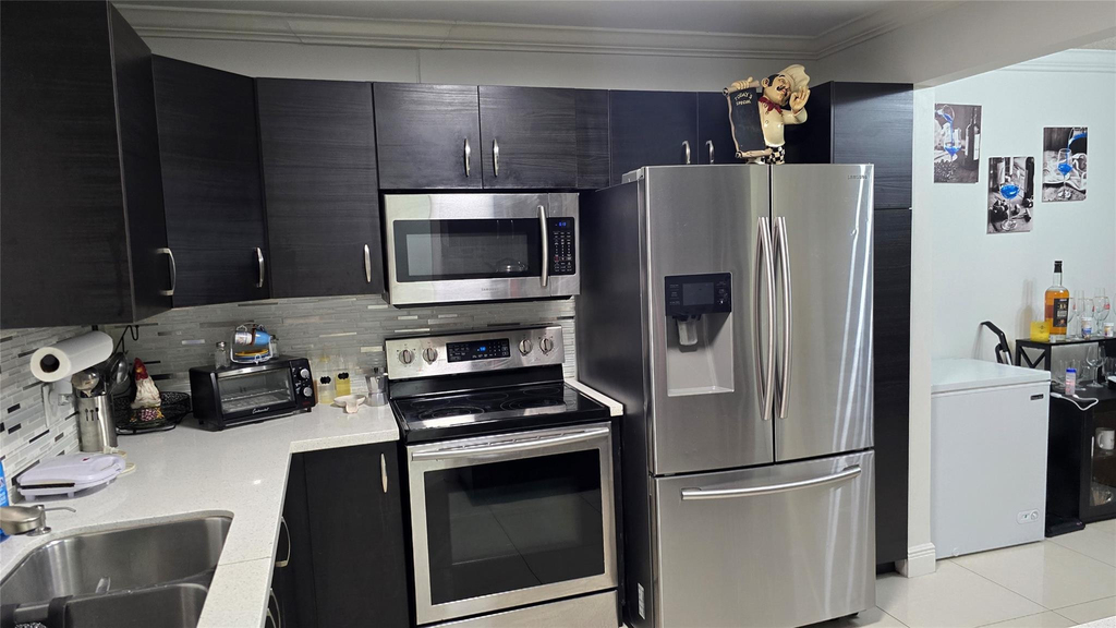 5140 Sw 40th Avenue - Photo 1