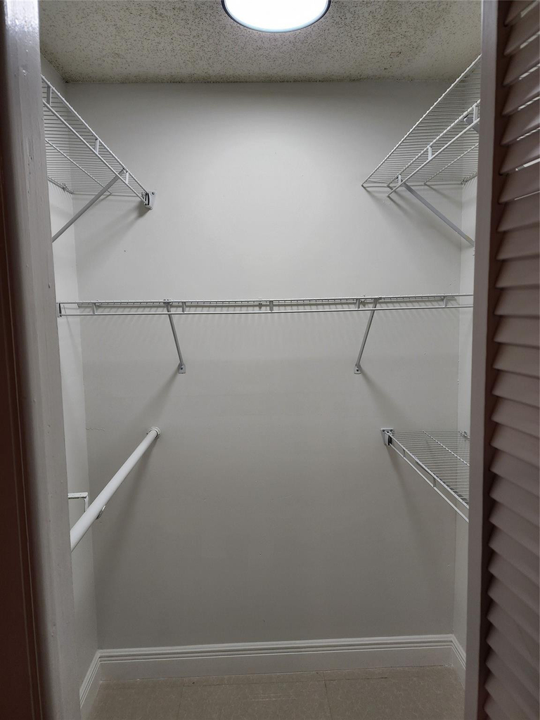 5140 Sw 40th Avenue - Photo 10