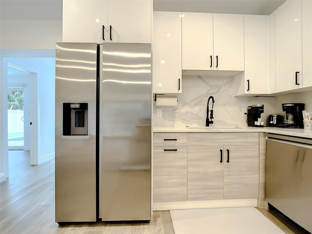 2100 Ne 45th Street - Photo 12