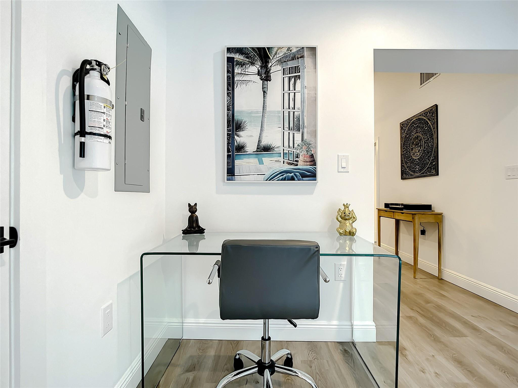 2100 Ne 45th Street - Photo 22