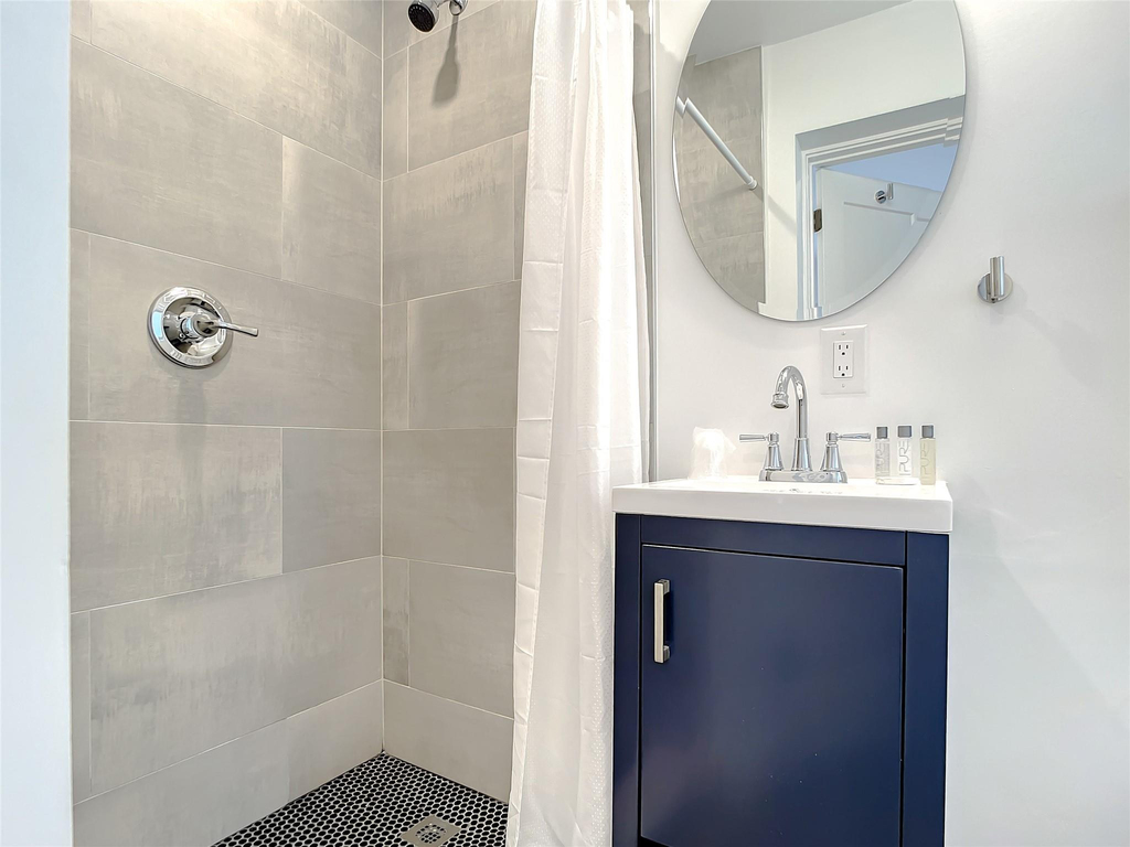 2100 Ne 45th Street - Photo 20