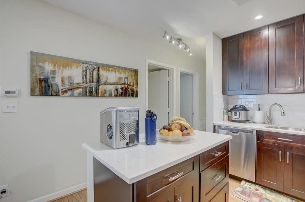 2990 Ne 16th Avenue - Photo 1