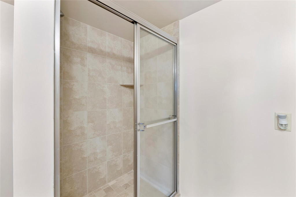 6519 Coral Lake Drive - Photo 9