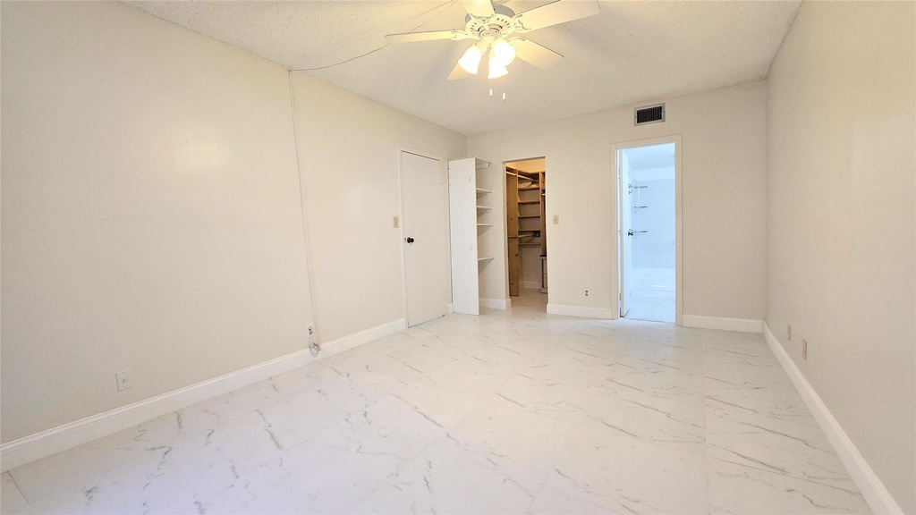 8421 Lagos De Campo Boulevard - Photo 13