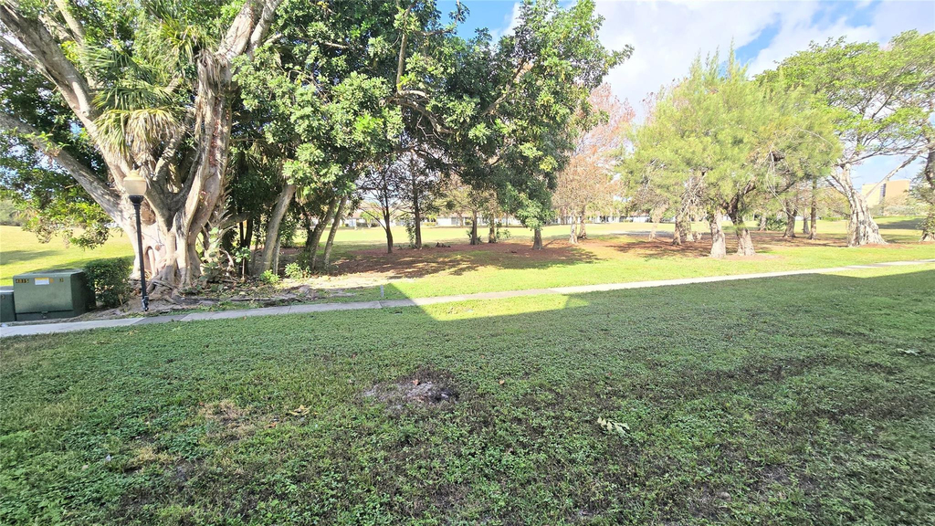 8421 Lagos De Campo Boulevard - Photo 26