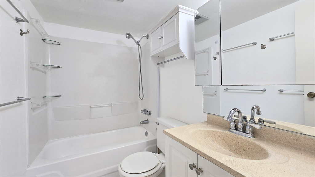 8421 Lagos De Campo Boulevard - Photo 12
