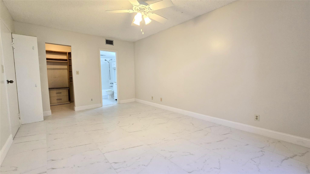 8421 Lagos De Campo Boulevard - Photo 7