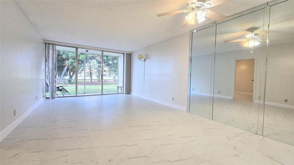 8421 Lagos De Campo Boulevard - Photo 0