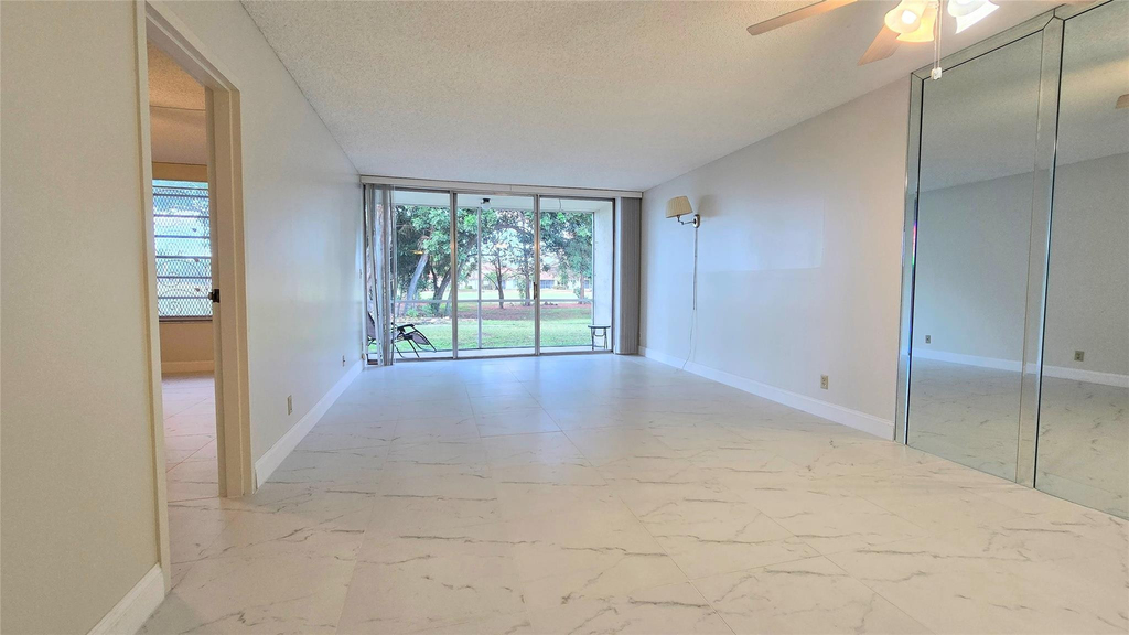 8421 Lagos De Campo Boulevard - Photo 4