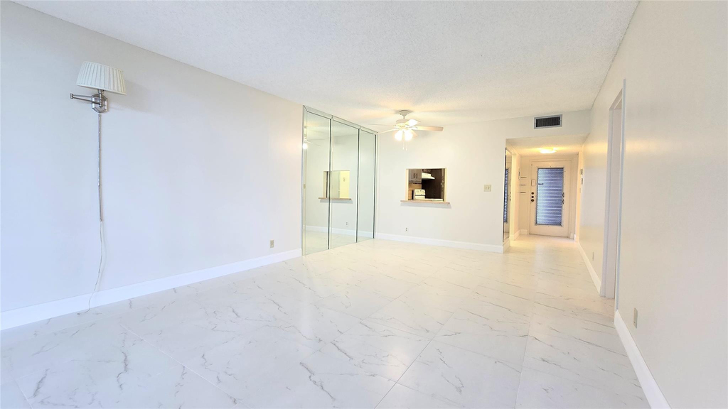 8421 Lagos De Campo Boulevard - Photo 5