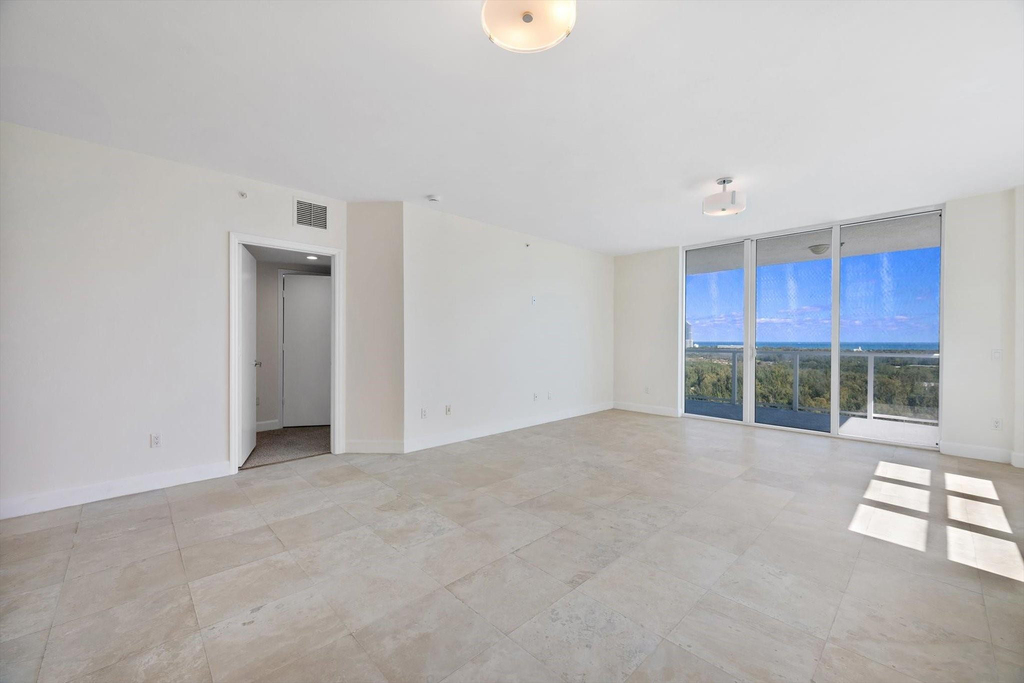 15051 Royal Oaks Lane - Photo 5
