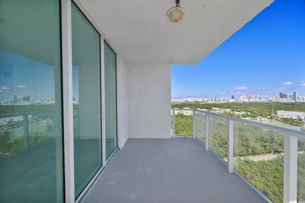15051 Royal Oaks Lane - Photo 2