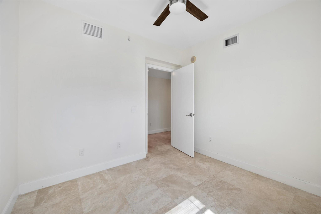 15051 Royal Oaks Lane - Photo 14