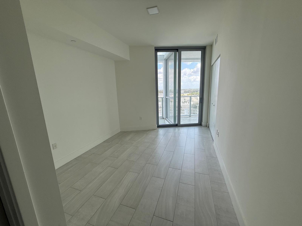 2000 Metropica Way - Photo 2
