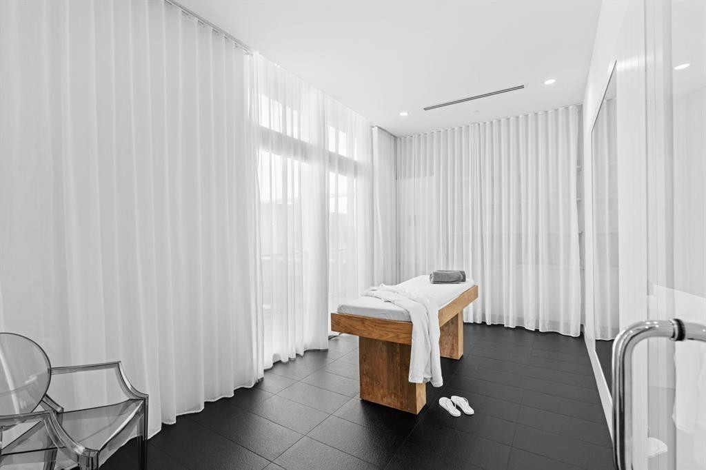 2000 Metropica Way - Photo 27