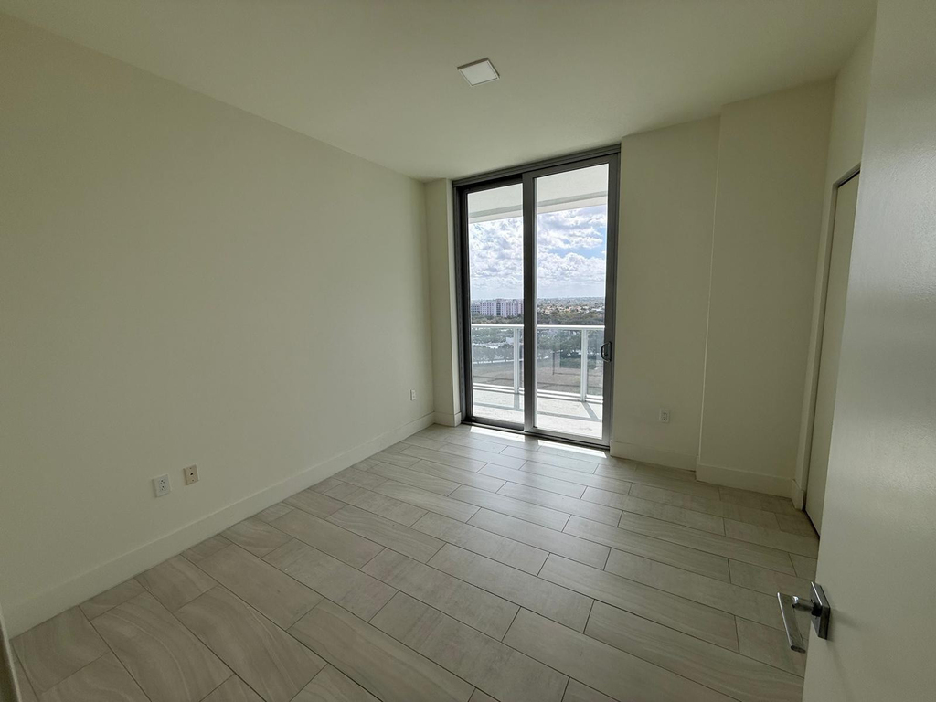 2000 Metropica Way - Photo 6