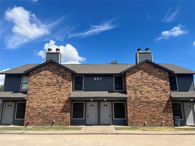 803 Bluebonnet Drive - Photo 0