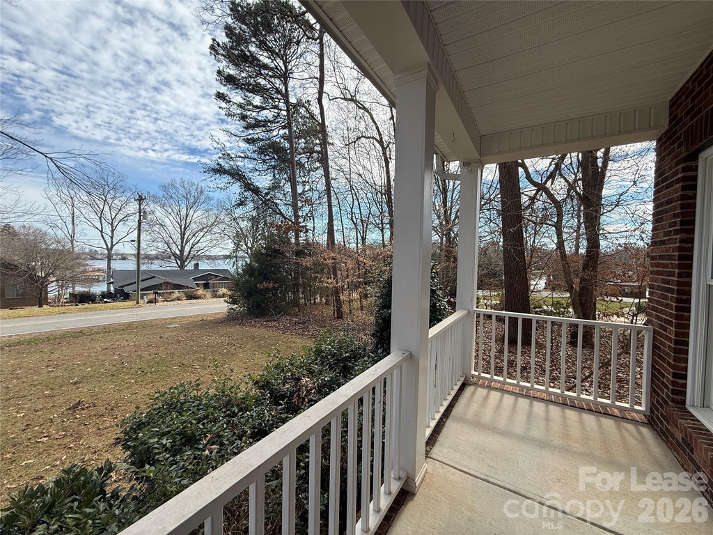 3993 Lake Shore Road S - Photo 3