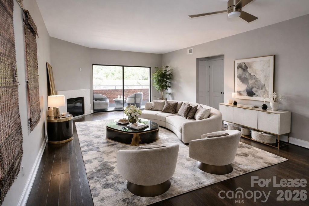 224 N Poplar Street - Photo 1