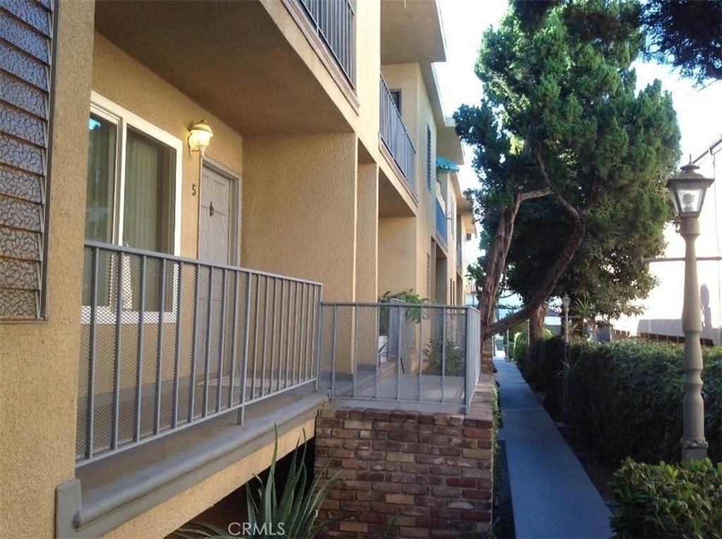 703 E California Boulevard - Photo 9