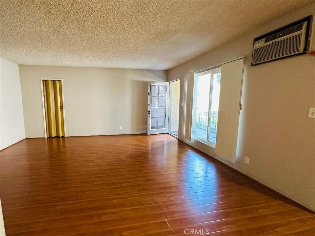 703 E California Boulevard - Photo 4